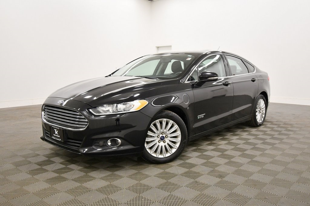 Used 2016 Ford Fusion Energi SE Luxury with VIN 3FA6P0PU3GR328429 for sale in Rochester, Minnesota