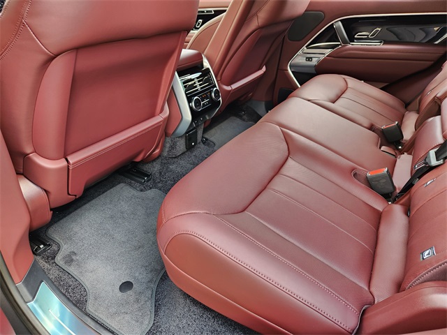 2025 Land Rover Range Rover SE photo 20