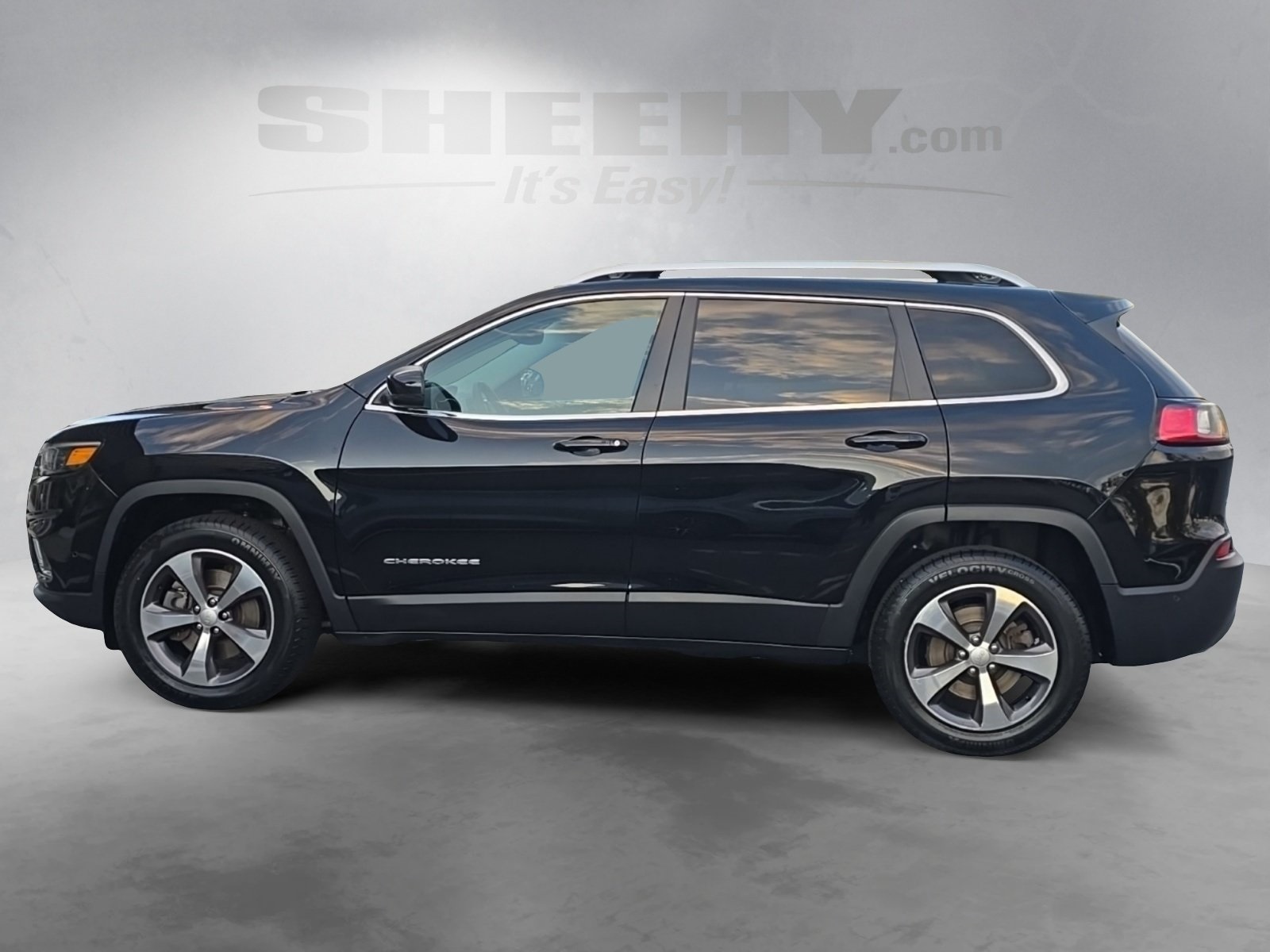 2020 Jeep Cherokee Limited photo 12