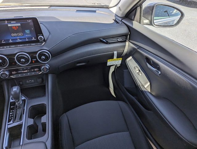 2025 Nissan Sentra SV photo 15