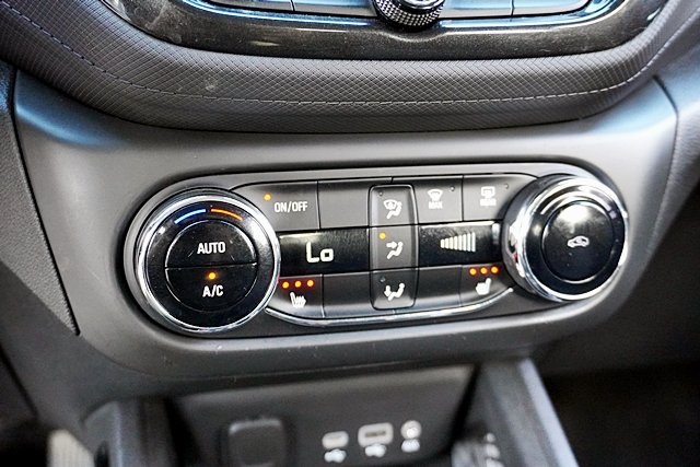 Used 2022 White Chevrolet LT image 26