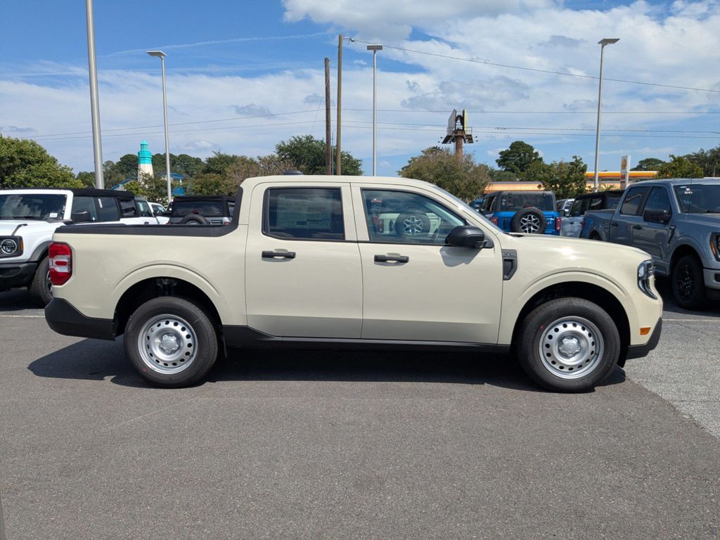 2025 Ford Maverick XL photo 3