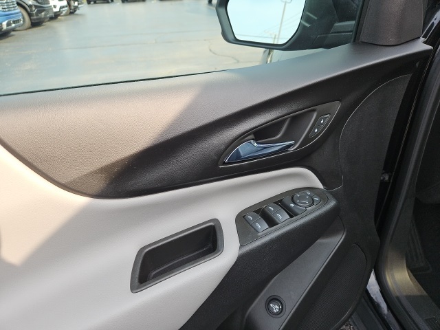 2023 Chevrolet Equinox LT photo 25