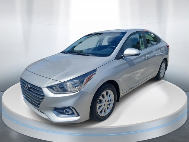 2021 Hyundai Accent SEL photo 2