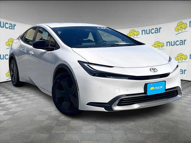 2024 Toyota Prius Prime SE's photo