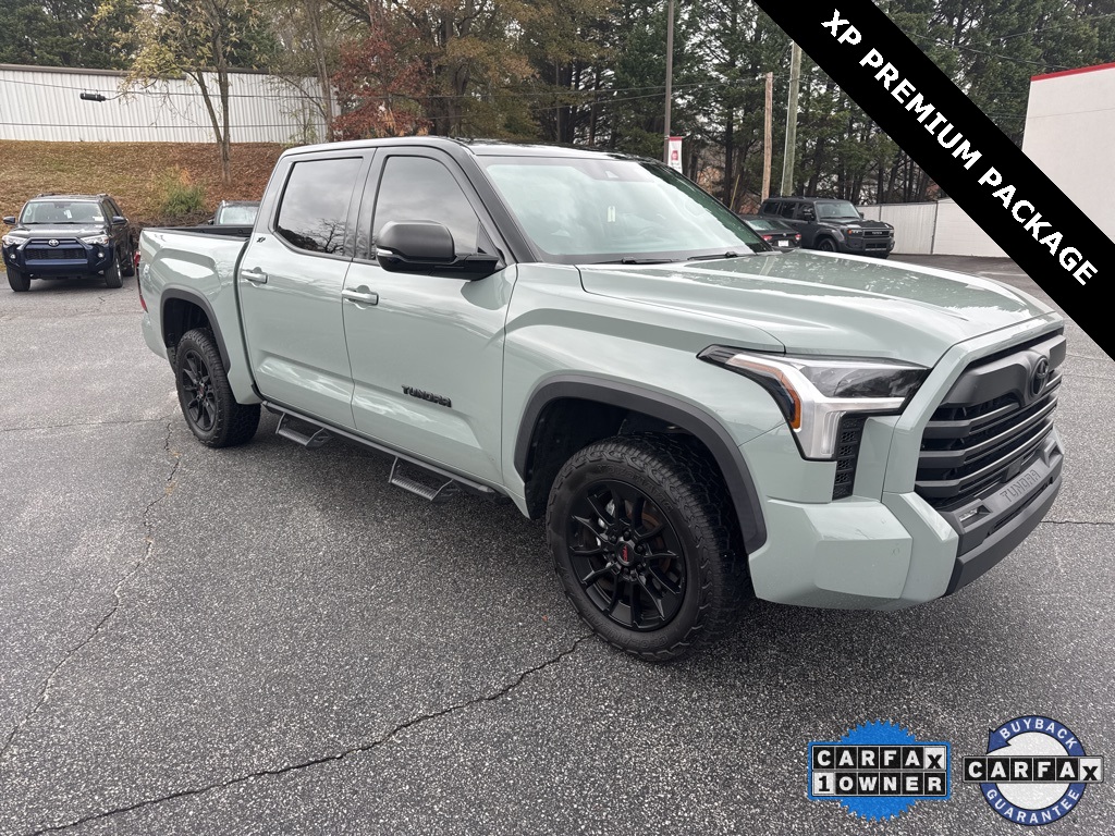 2024 Toyota Tundra SR5's photo