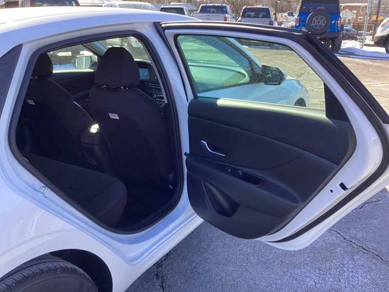 2025 Hyundai Elantra Hybrid Blue photo 11