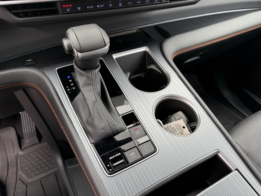 2024 Toyota Sienna XSE photo 22