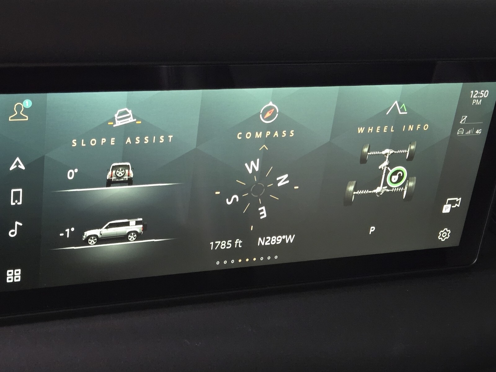 2024 Land Rover Defender 110 S photo 25