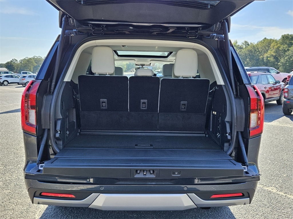 2025 Ford Expedition Platinum photo 9