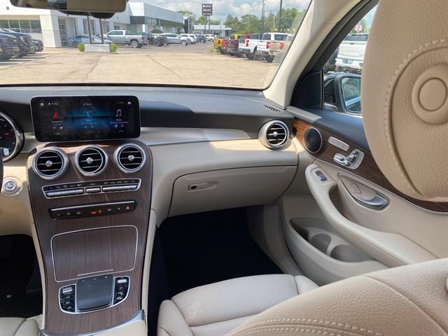 2022 Mercedes Benz GLC 300 4MATIC photo 12
