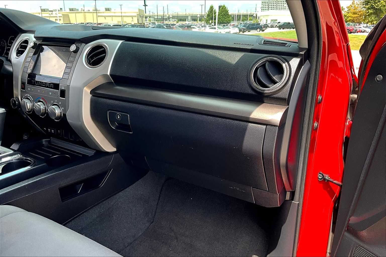 2020 Toyota Tundra SR5 Grade photo 13
