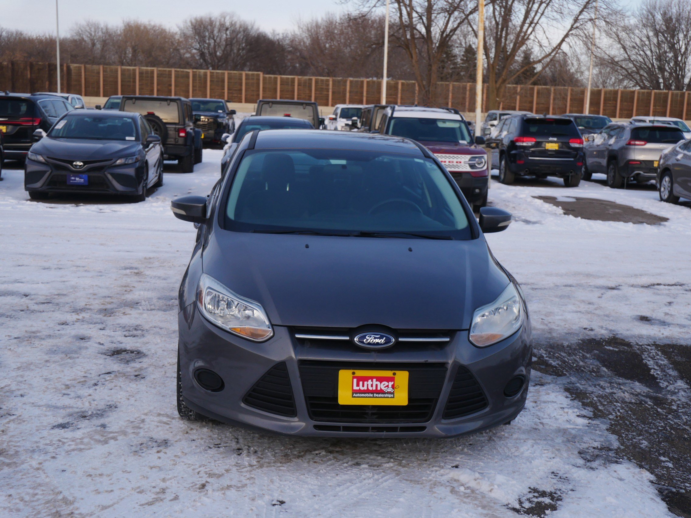 Used 2014 Ford Focus SE with VIN 1FADP3F24EL452861 for sale in Coon Rapids, Minnesota