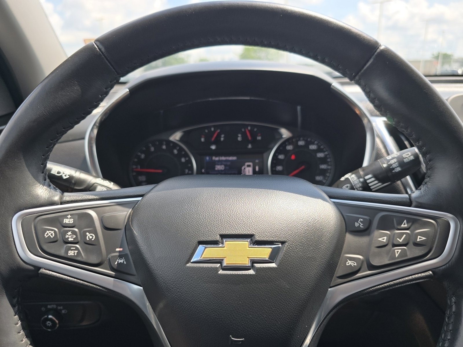 2022 Chevrolet Equinox LT photo 25