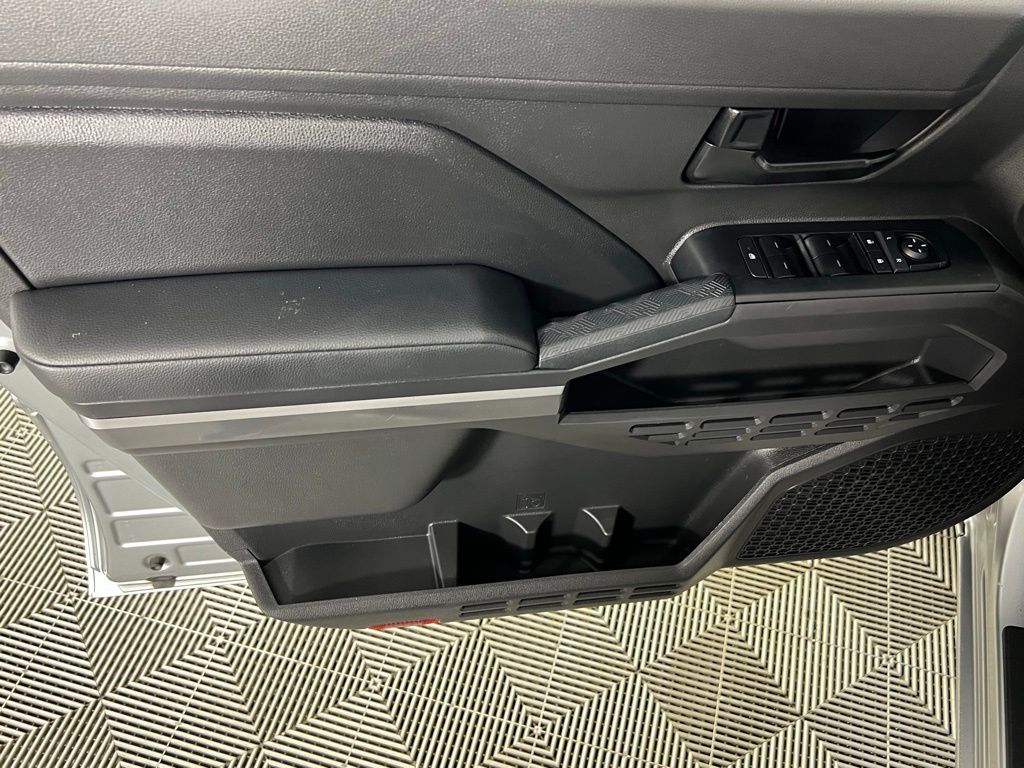 2024 Toyota Tacoma SR5 photo 18