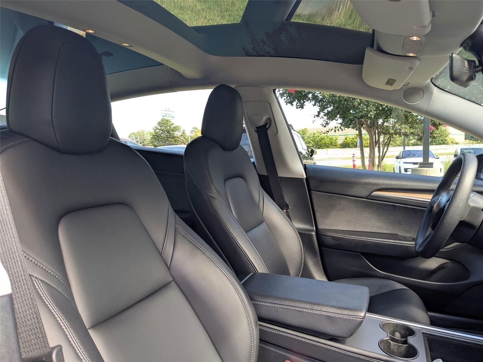 2021 Tesla Model 3 Standard Range Plus photo 22