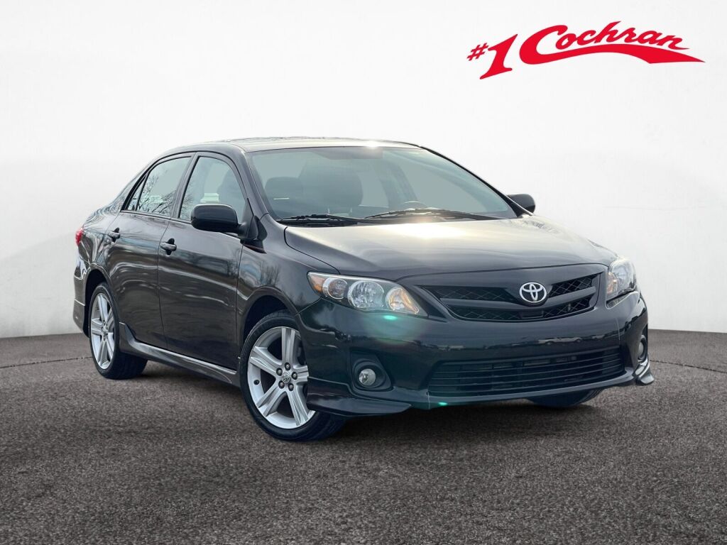 2013 Toyota Corolla S's photo