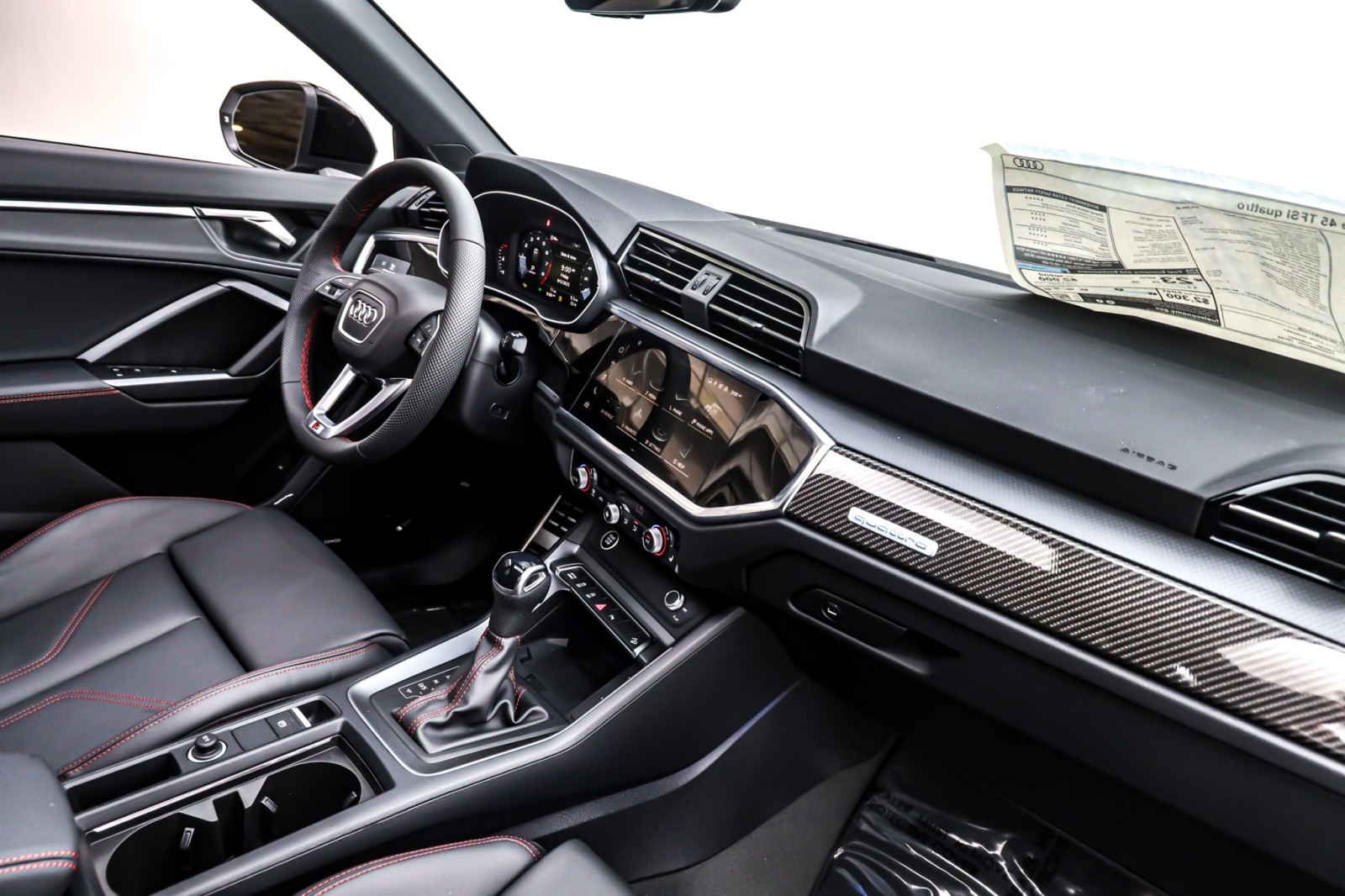 2025 Audi Q3 S line Premium Plus 45 TFSI photo 2