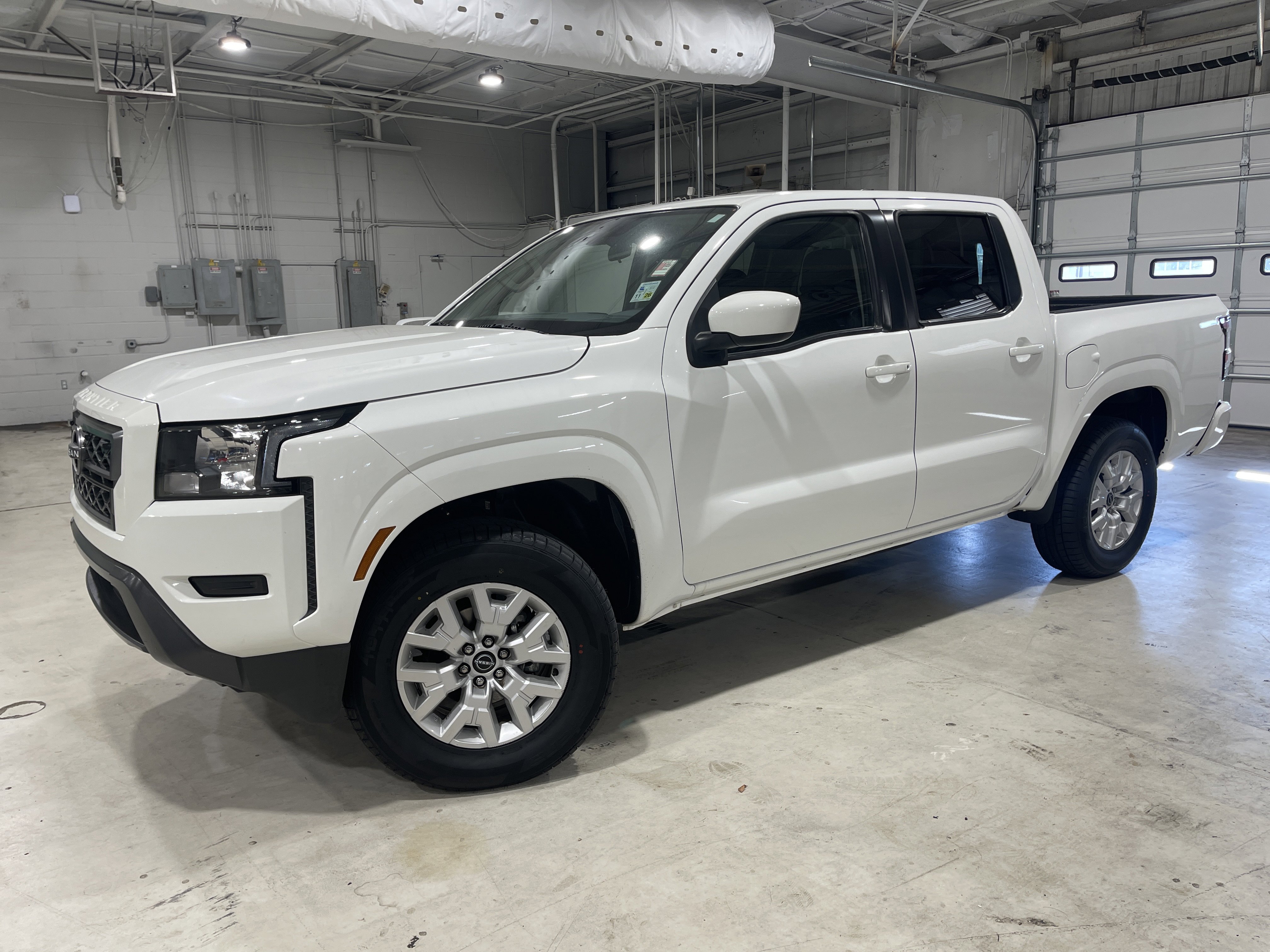 2022 Nissan Frontier SV's photo