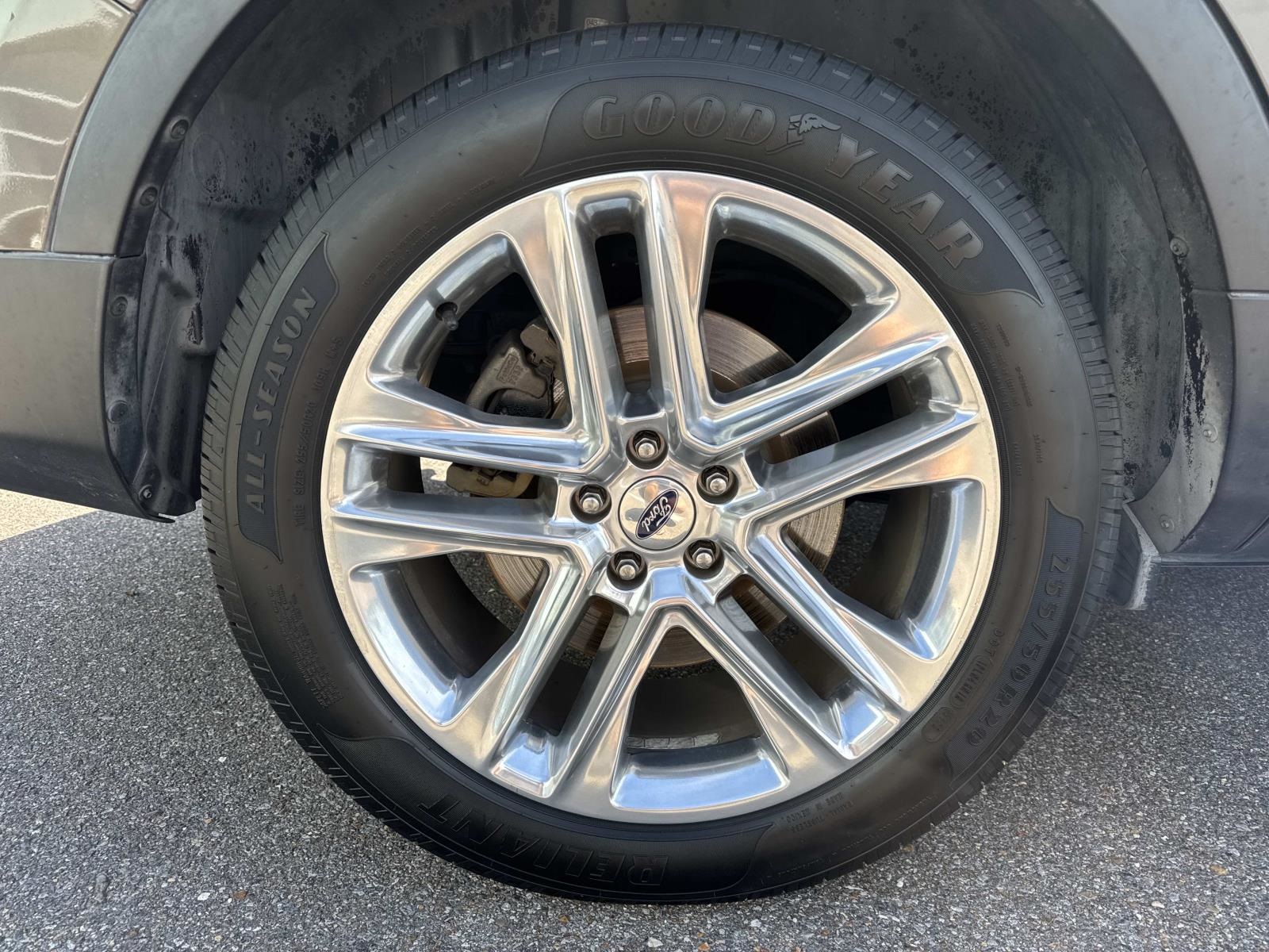 2016 Ford Explorer Limited photo 4