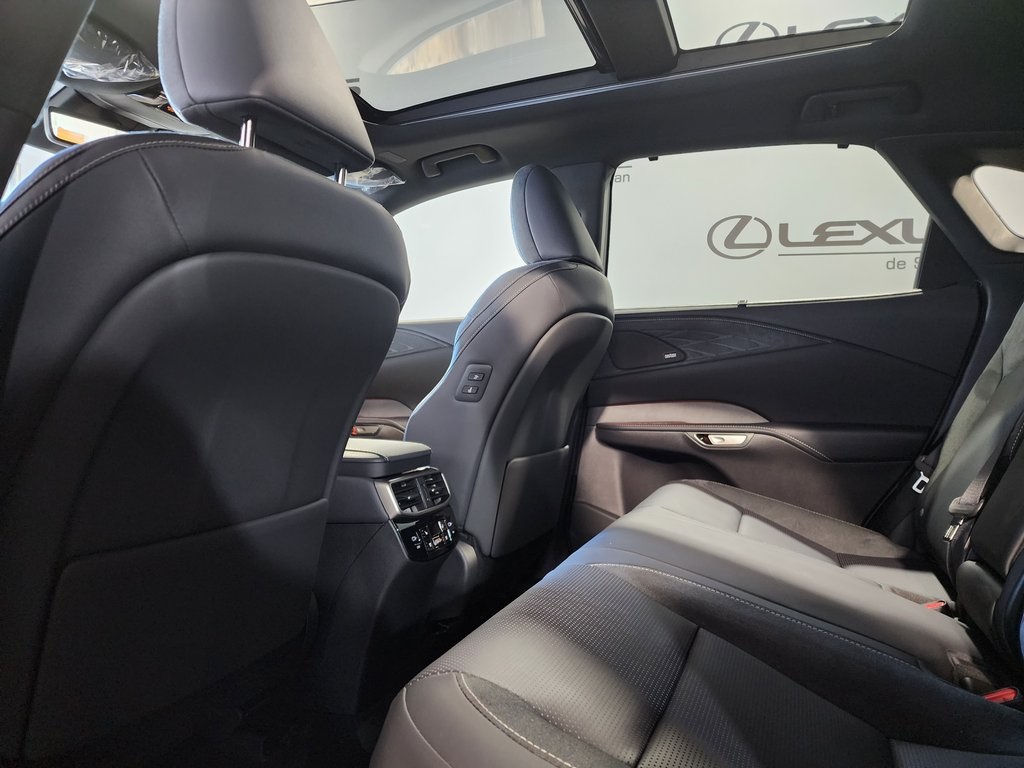 2025 Lexus RX 450h+ Luxury AWD photo 23