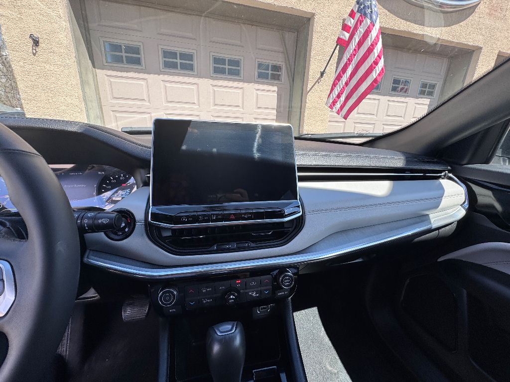 2024 Jeep Compass Limited photo 14