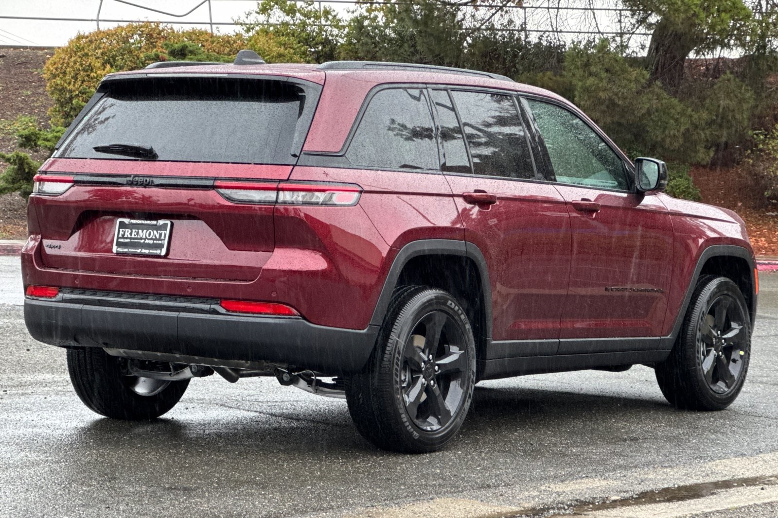 2025 Jeep Grand Cherokee Altitude photo 3