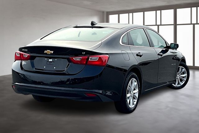 2024 Chevrolet Malibu 1LT photo 3