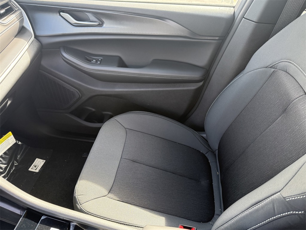 2025 Jeep Grand Cherokee Laredo photo 24