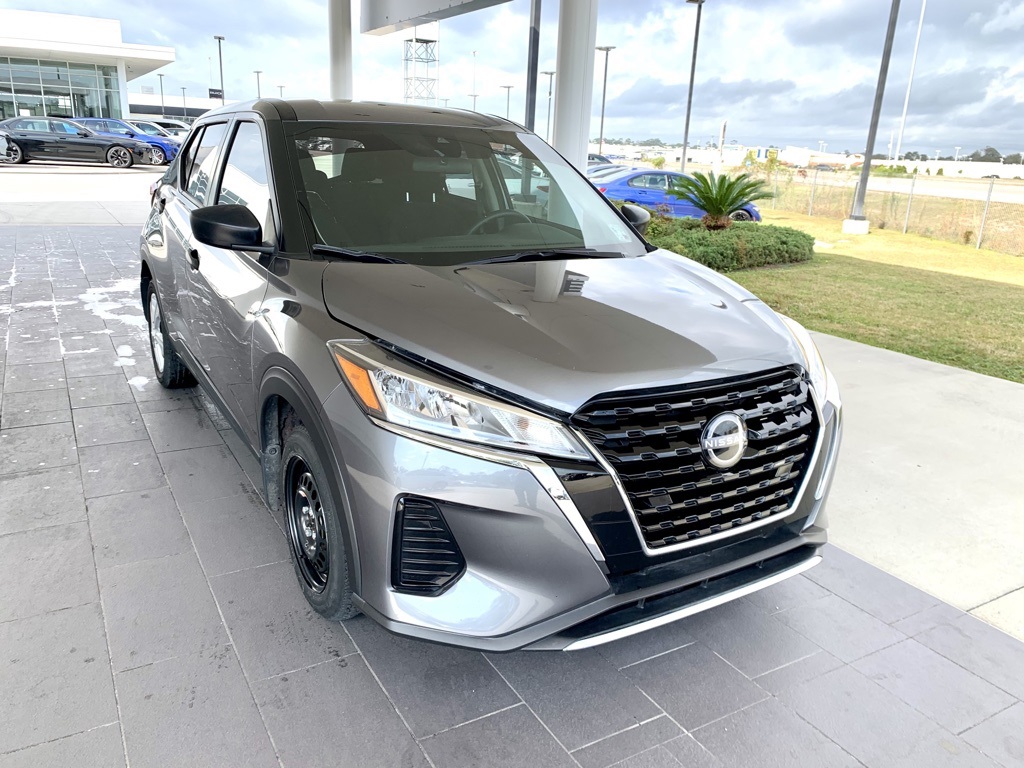 2024 Nissan Kicks S photo 3