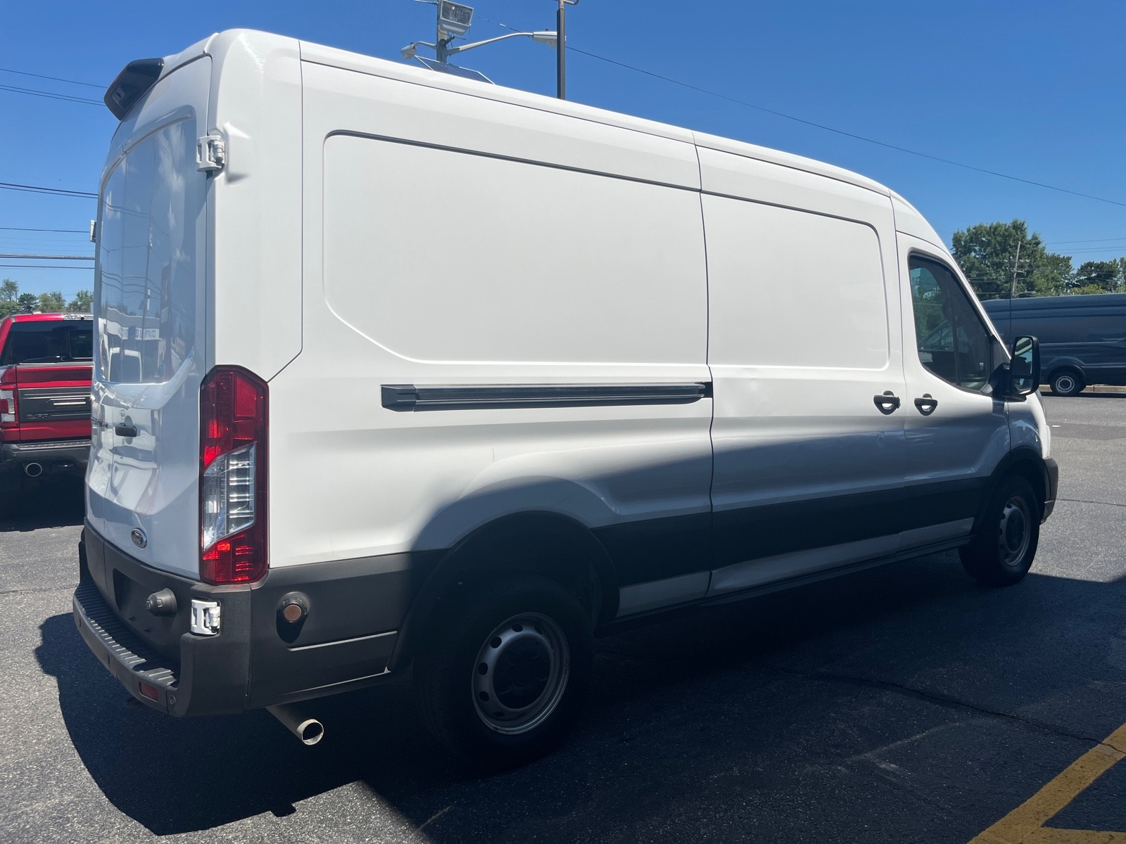 2020 Ford Transit Cargo Van photo 4