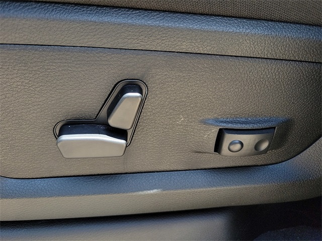 2025 Ram 2500 Big Horn photo 13