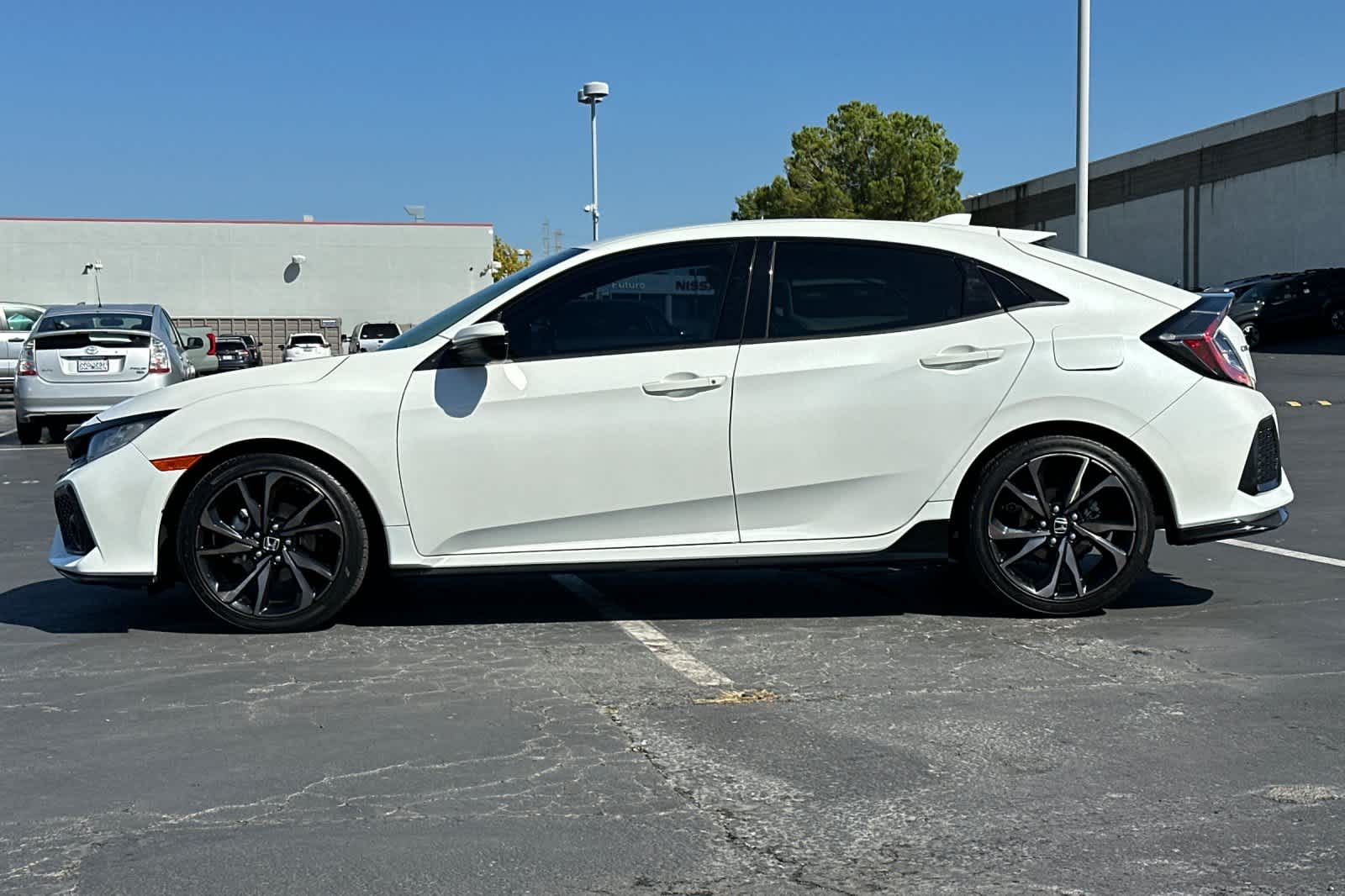 2018 Honda Civic Hatchback Sport photo 4