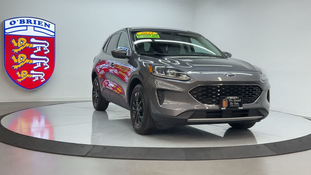 2021 Ford Escape SE photo 2