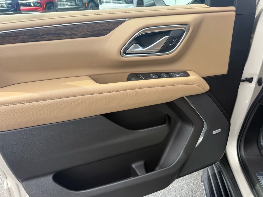2022 Chevrolet Tahoe Premier photo 21