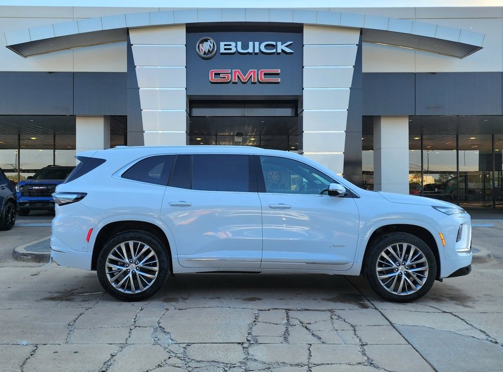 2026 Buick Enclave Avenir photo 3