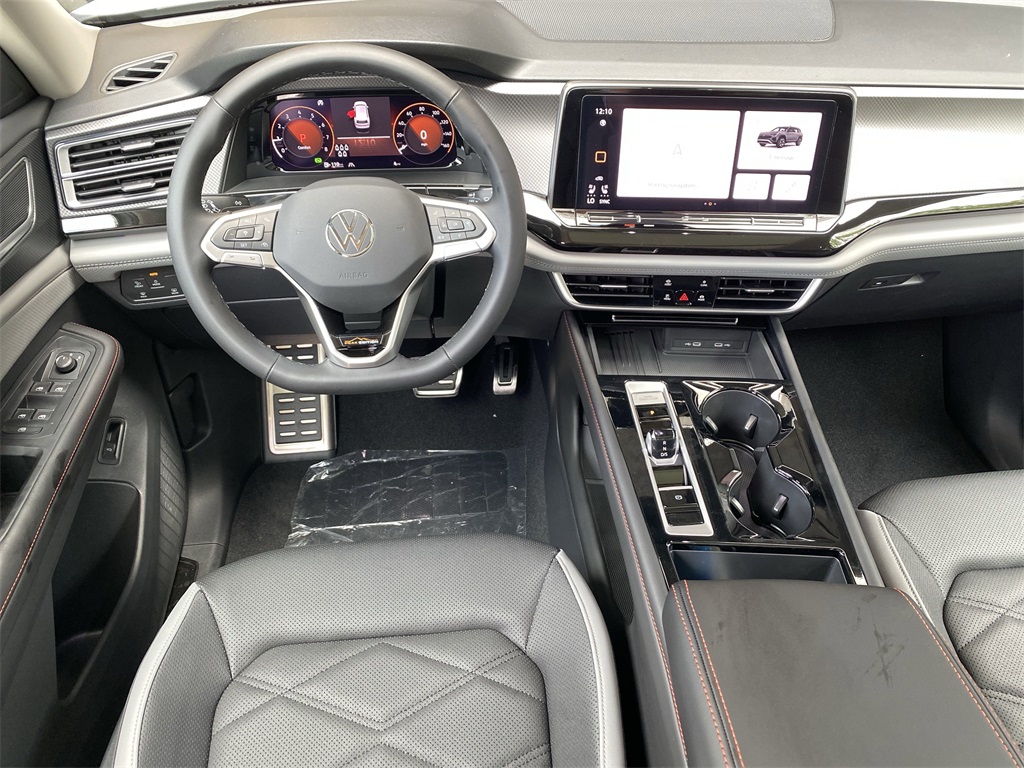 2025 Volkswagen Atlas Peak Edition SE photo 16