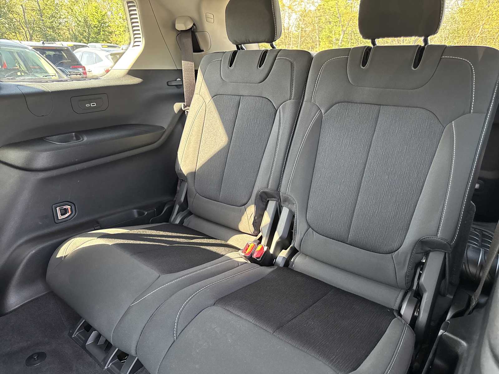 2022 Jeep Grand Cherokee Laredo photo 32