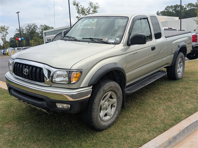 2003 Toyota Tacoma Base photo 2