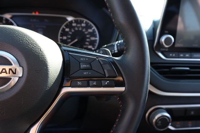 2020 Nissan Altima 2.5 SR photo 24