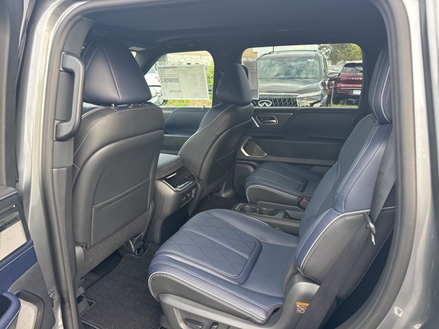 2026 Infiniti QX80 Sensory photo 7
