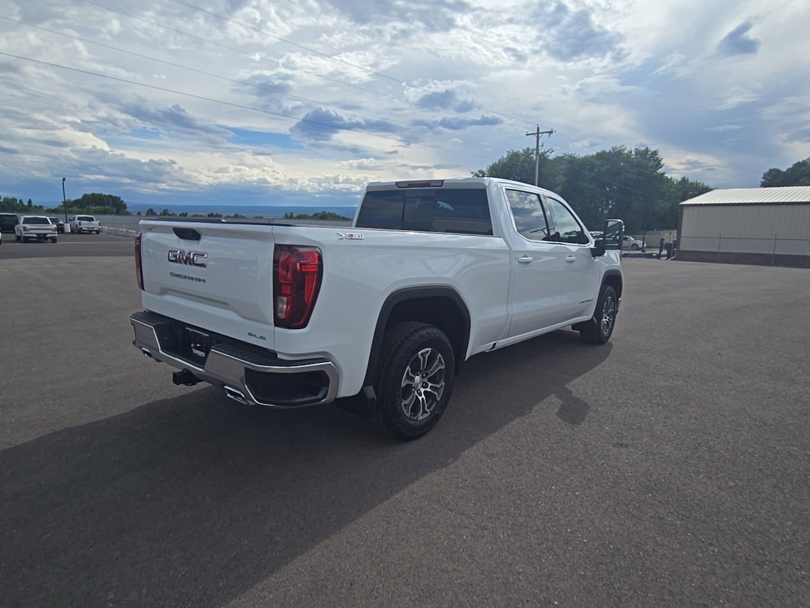 2026 Gmc Sierra 1500 SLE photo 2