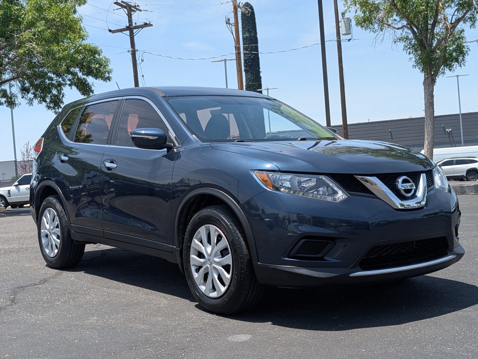 Used 2015 Arctic Blue Metallic Nissan S image 1