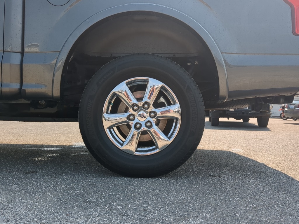 2020 Ford F-150 Lariat photo 23