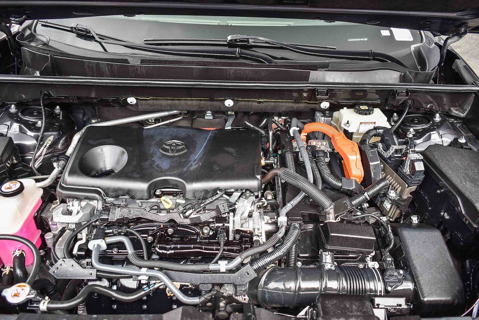 2021 Toyota RAV4 XLE photo 24