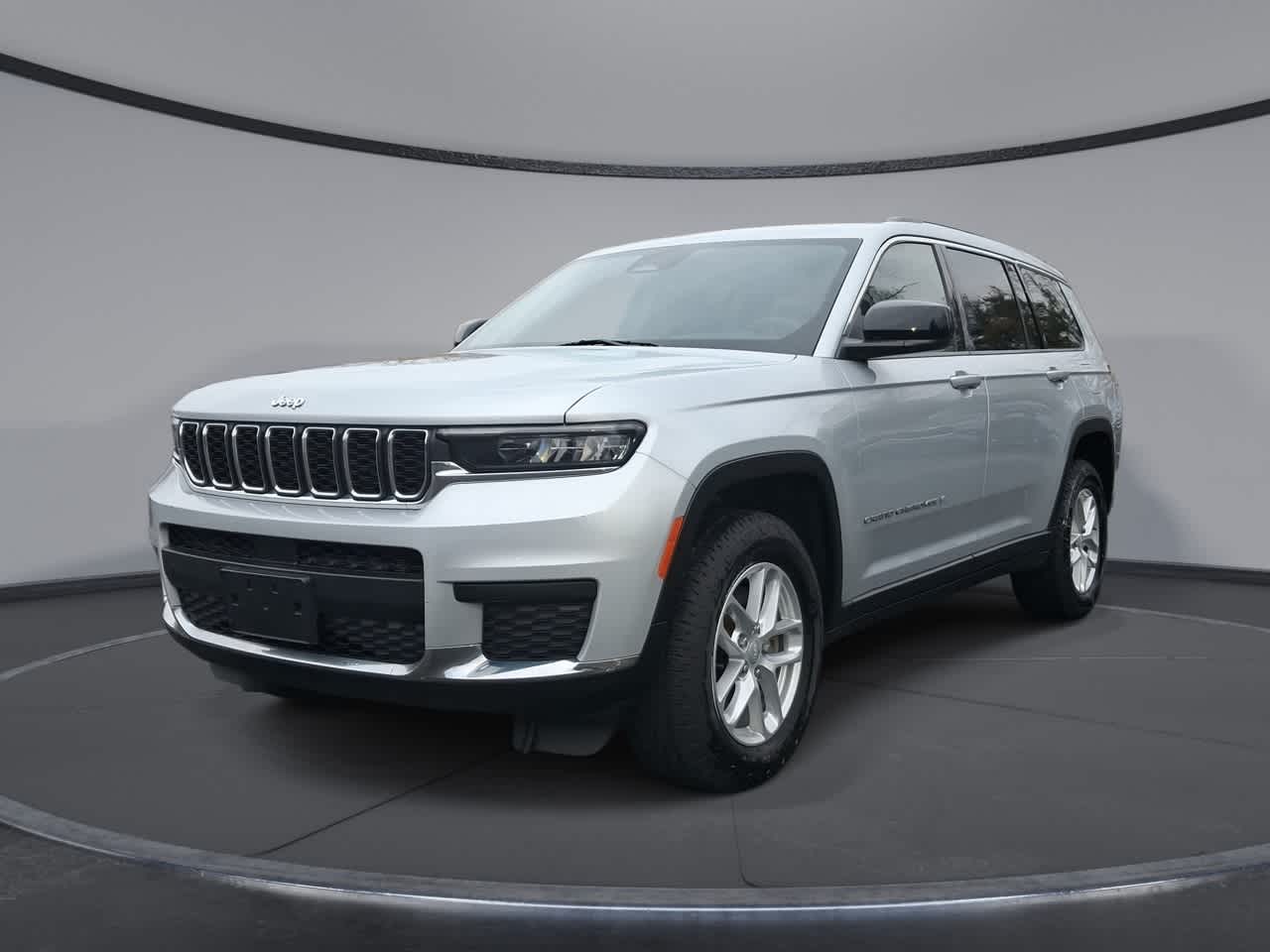 2021 Jeep Grand Cherokee L Laredo's photo
