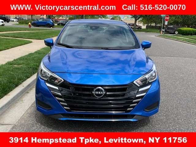 2023 Nissan Versa 1.6 SV photo 2