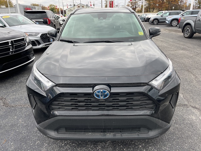 2024 Toyota RAV4 XLE photo 3