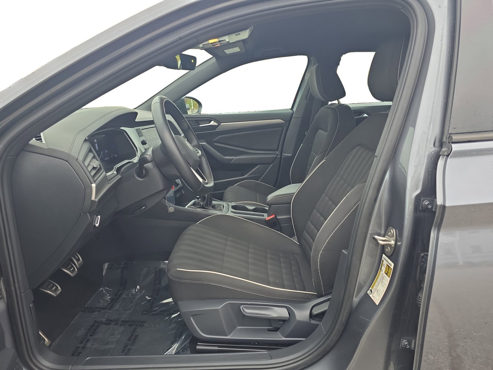 2024 Volkswagen Jetta Sport photo 2