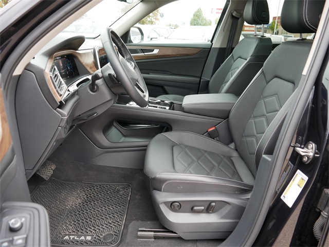 2025 Volkswagen Atlas SE Technology photo 12